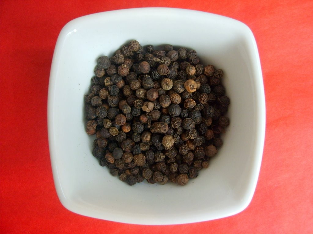 POIVRE NOIR DE MADAGASCAR